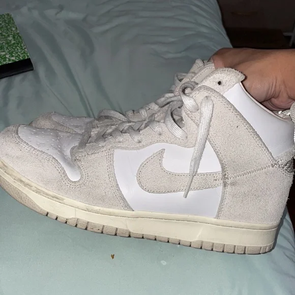 Nike Dunk High “Notre”
